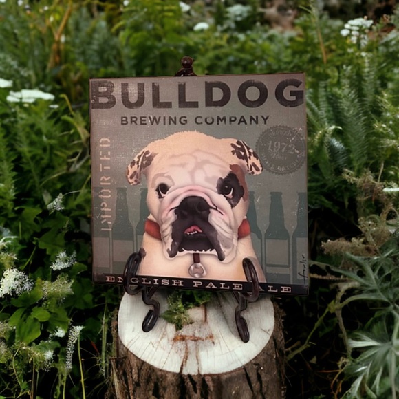 Adorable Canvas Art featuring a English Bulldog - Picture 12 of 12